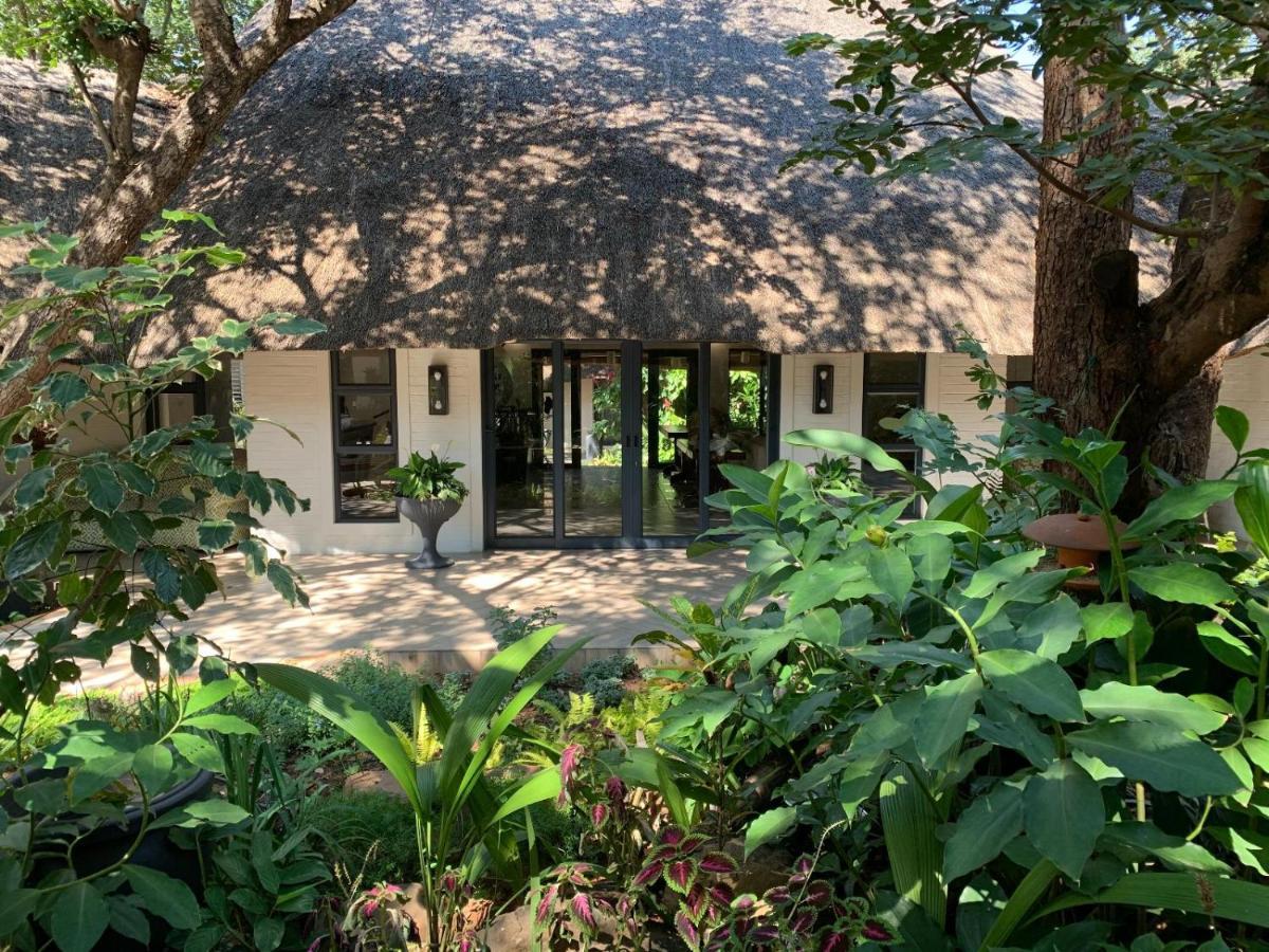 Pamarah Lodge Водопад Виктория Экстерьер фото