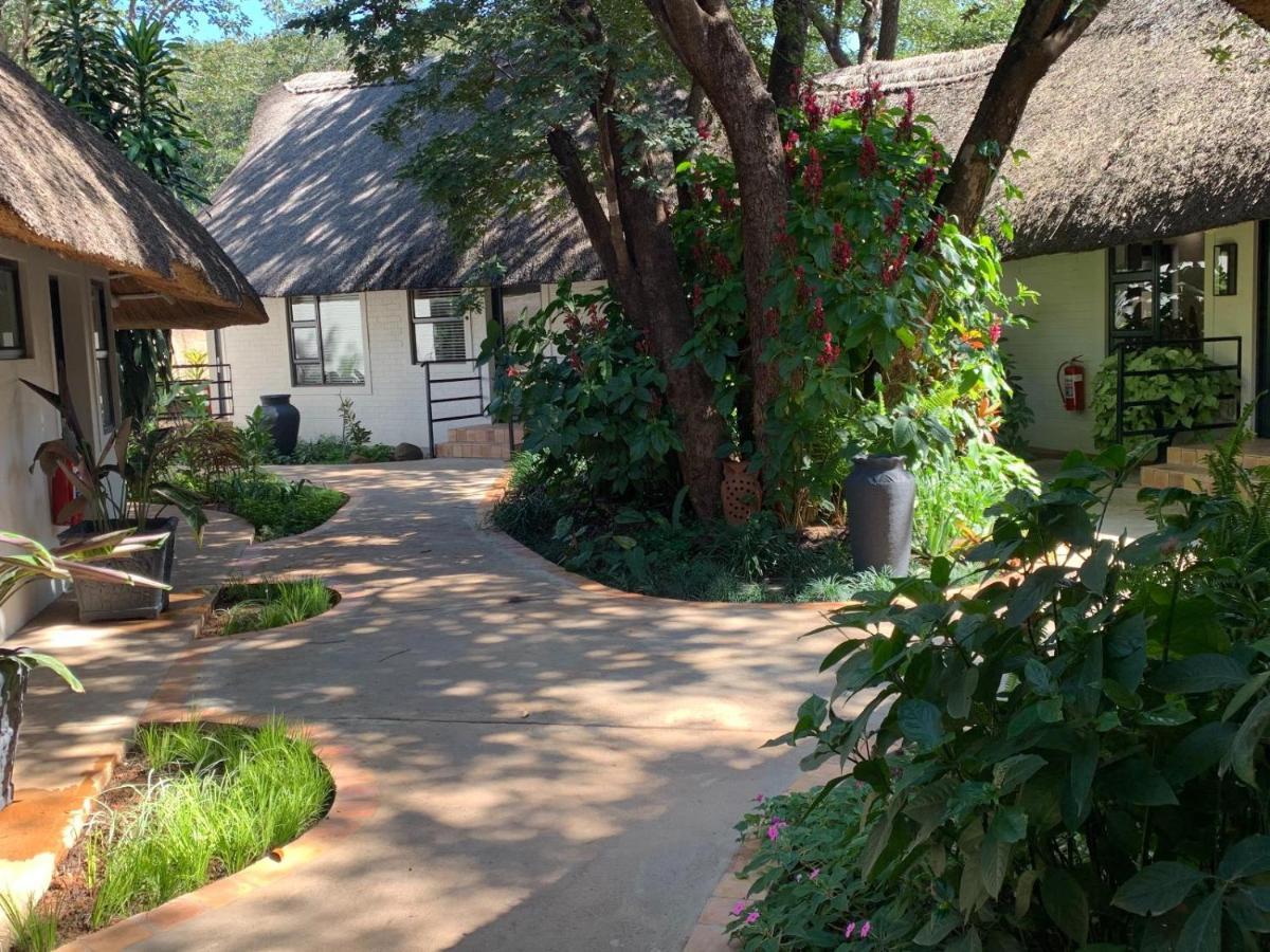 Pamarah Lodge Водопад Виктория Экстерьер фото