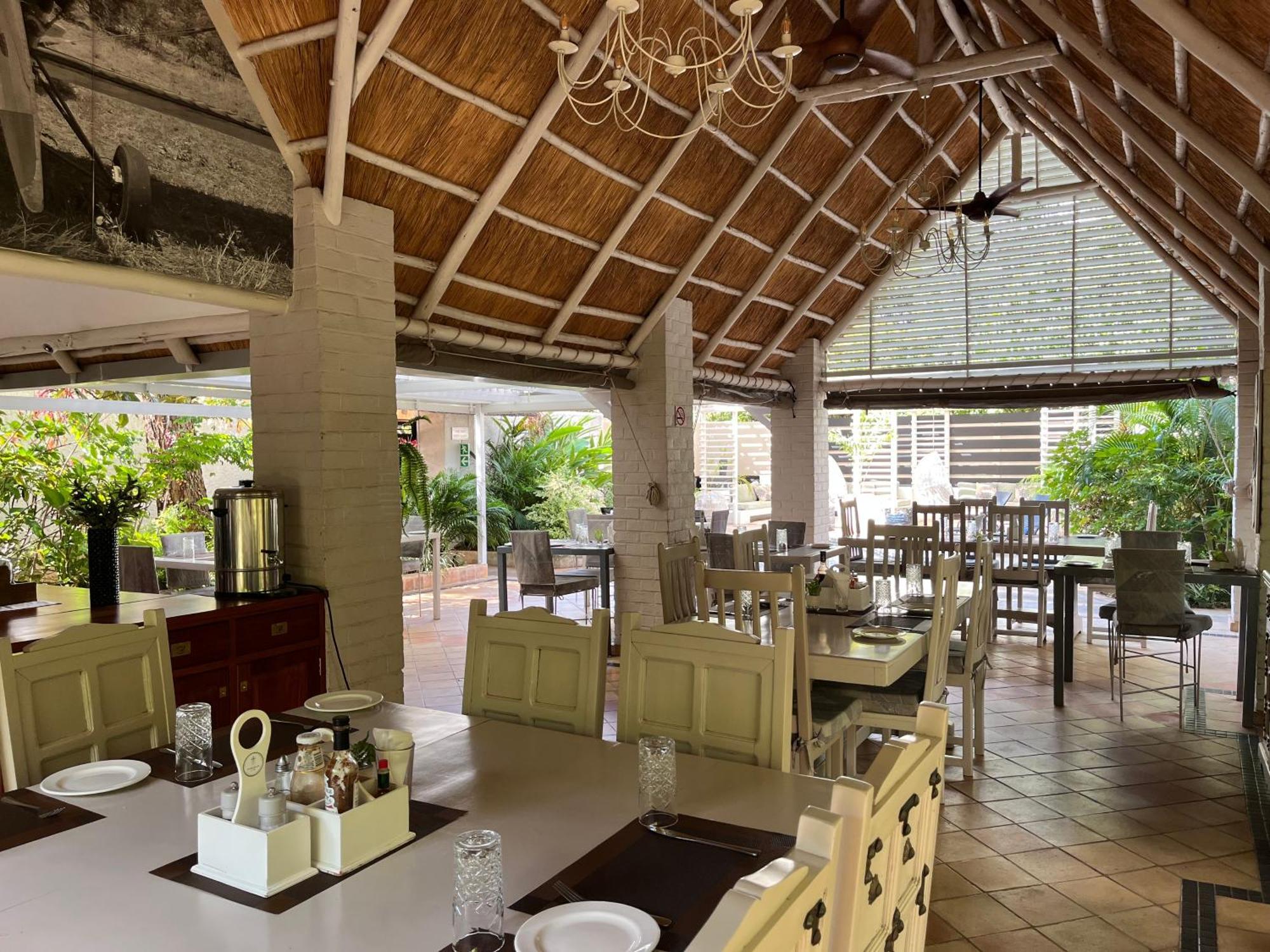 Pamarah Lodge Водопад Виктория Экстерьер фото